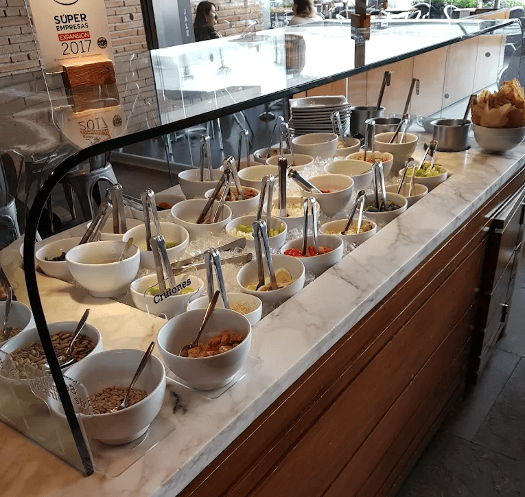 La barra de ensaladas de "Crepes & Waffles"